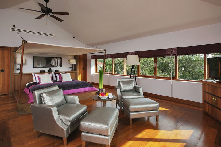Room 15 of 93
