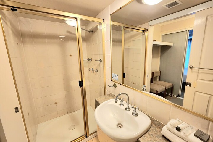 Room 137 of 161