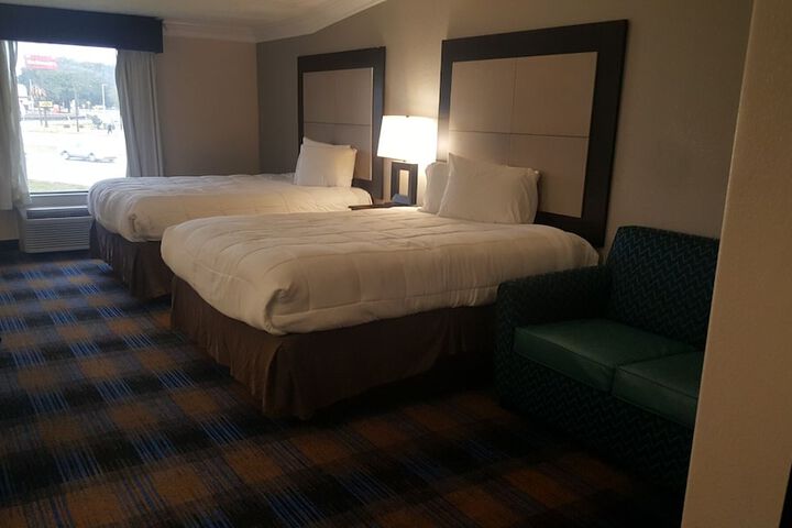 Room 4 of 13