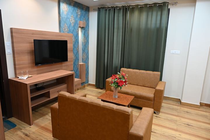 Room 7 of 20