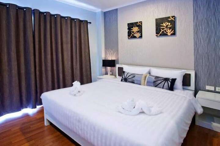 Room 12 of 22