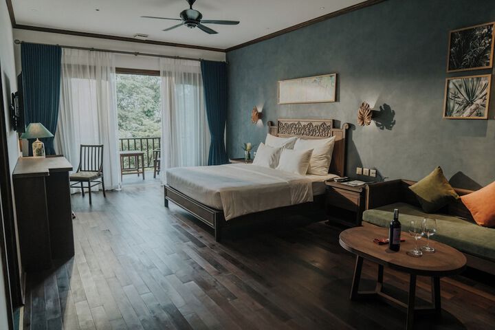 Room 5 of 63