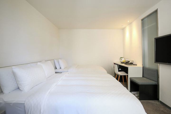 Room 35 of 51