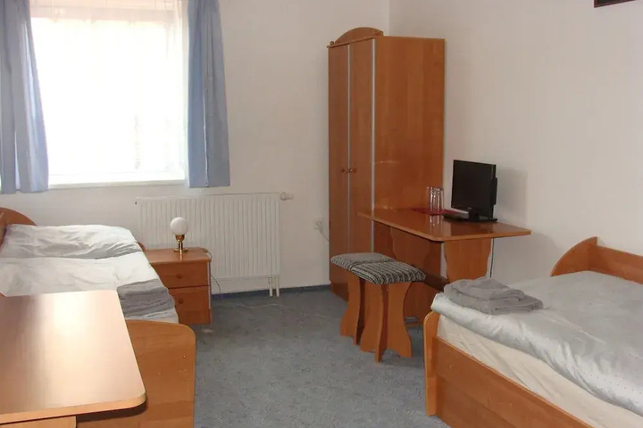 Room 2 of 11