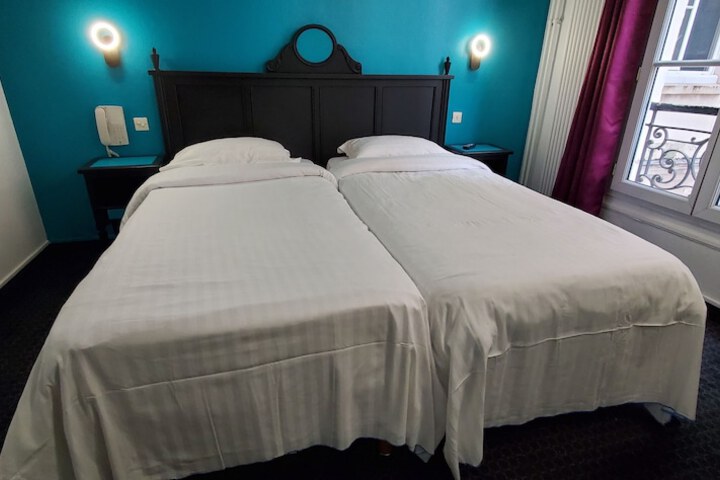 Room 45 of 99