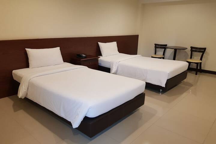 Room 16 of 49