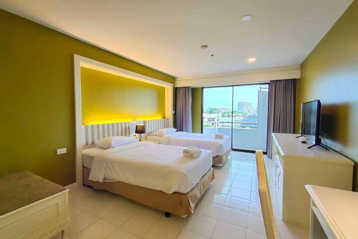 Room 20 of 102