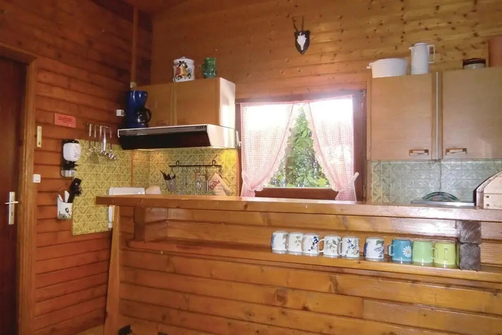 Awesome Home in Schlindermanderscheid With 2 Bedrooms and Wifi