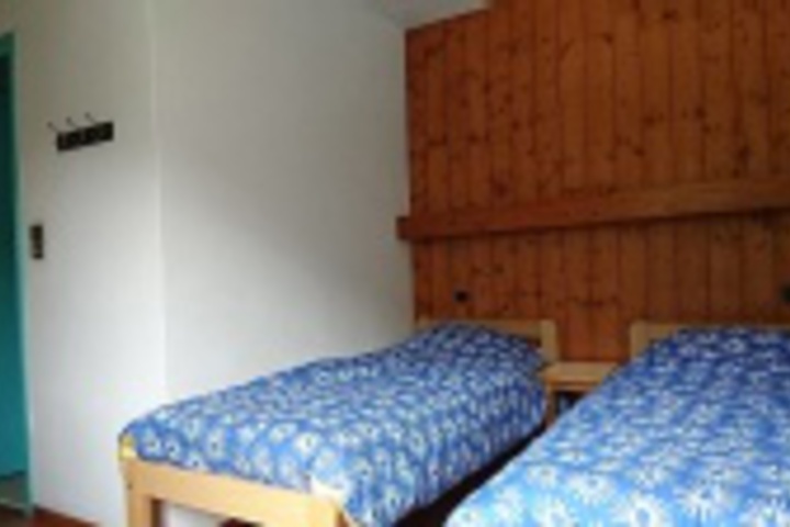 Room 210 of 216