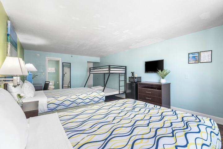Room 36 of 120
