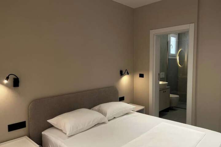 Room 21 of 71