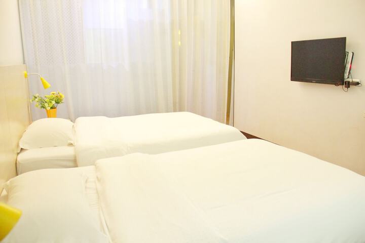 Room 22 of 29