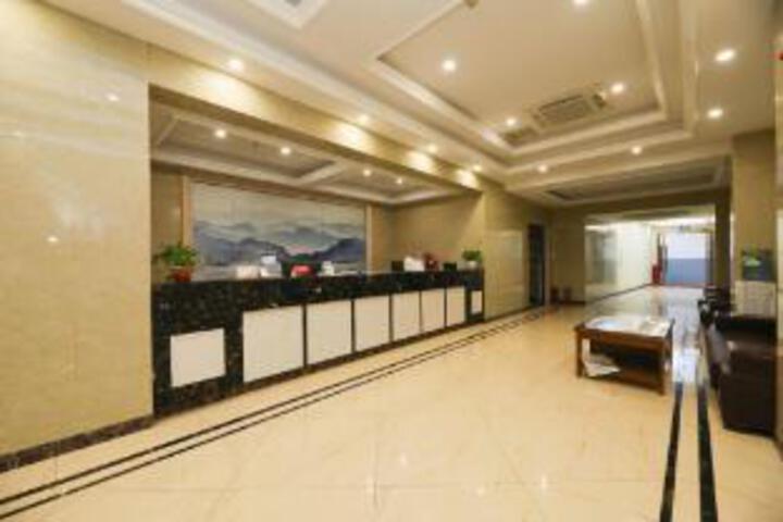 Kerry Hotel