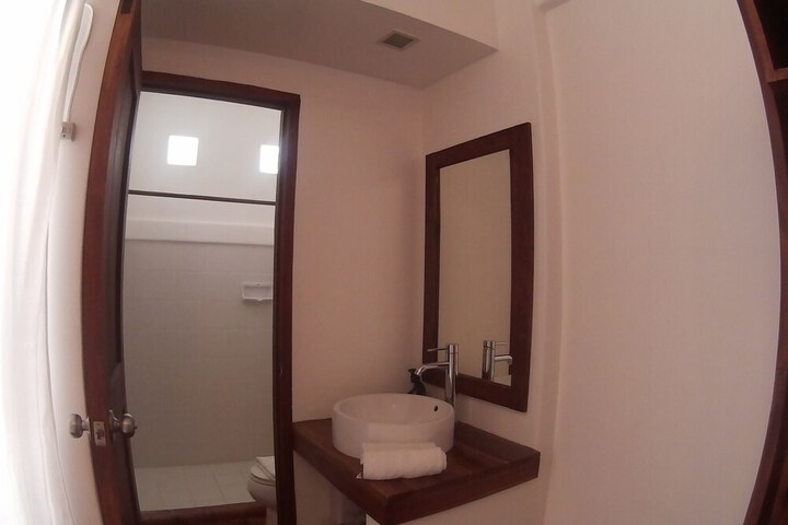 Room 33 of 50
