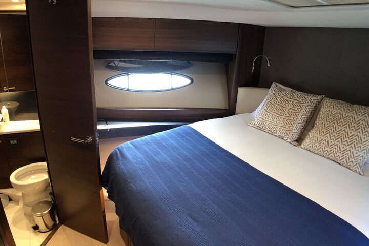 Room 7 of 19