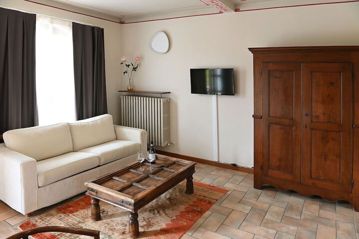 Room 7 of 36