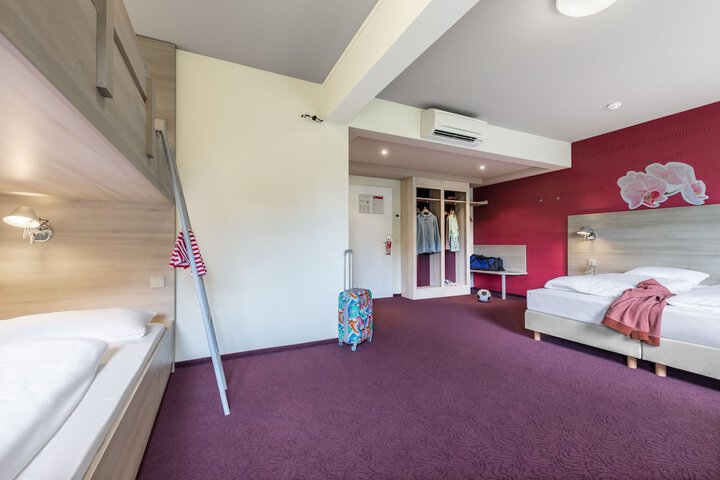 Room 3 of 11