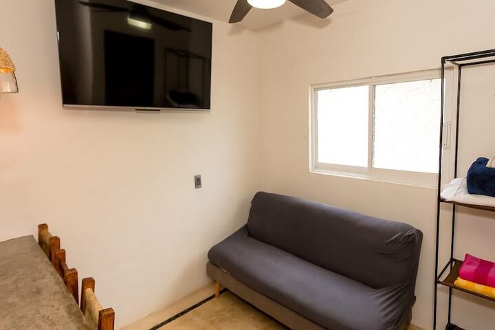 Room 4 of 61