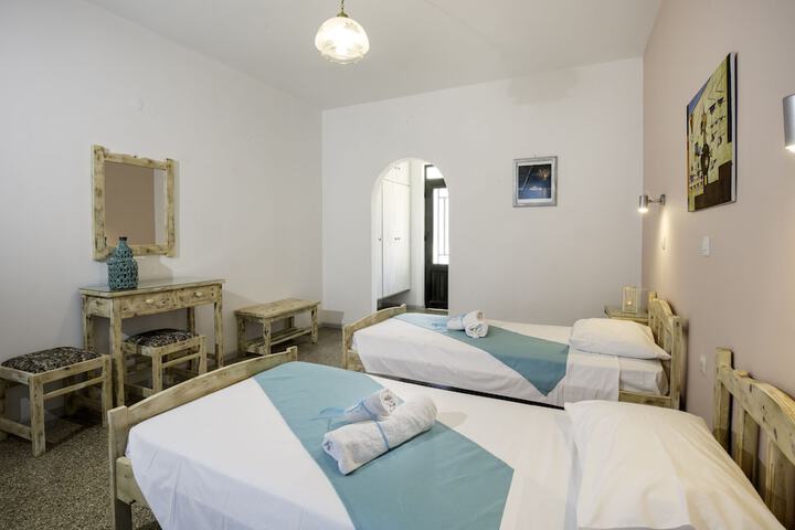 Room 6 of 23