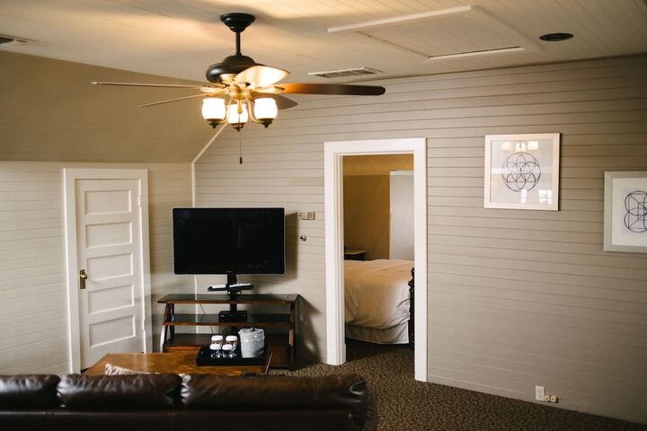 Room 10 of 47