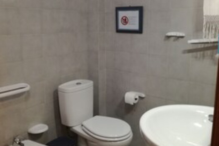 Room 4 of 41