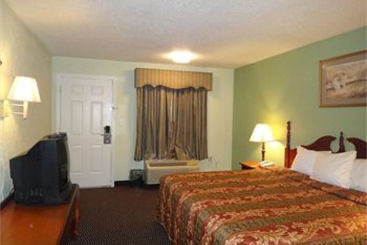 Room 34 of 60
