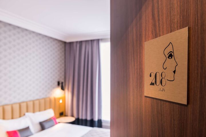 Room amenity