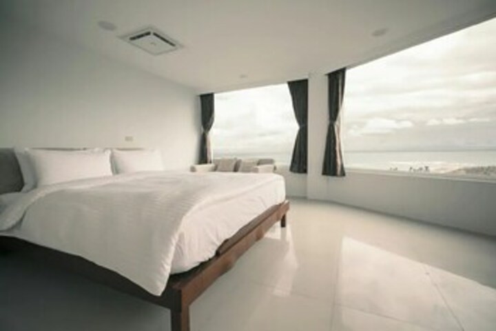 Room 74 of 87