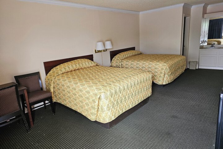 Room 11 of 23