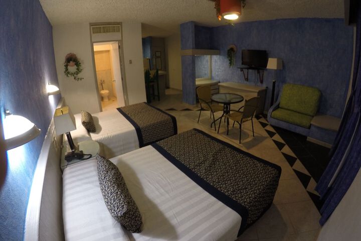 Room 13 of 49