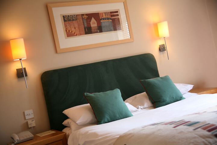 Room 4 of 40