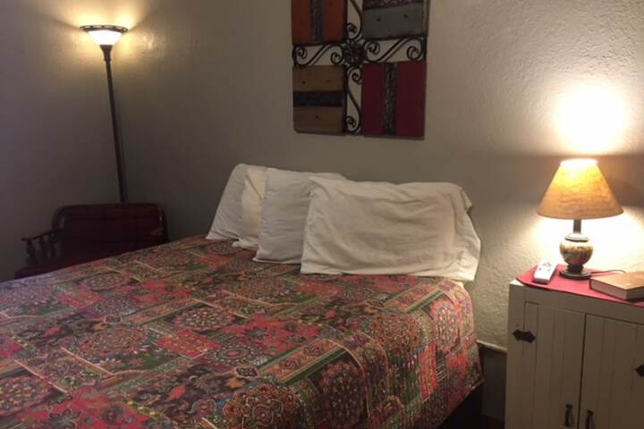 Room 18 of 107