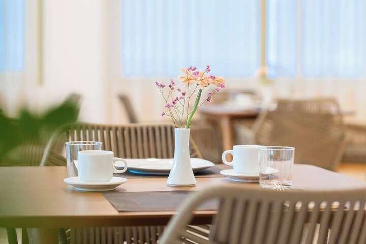 Breakfast/Coffee Service 25 of 36