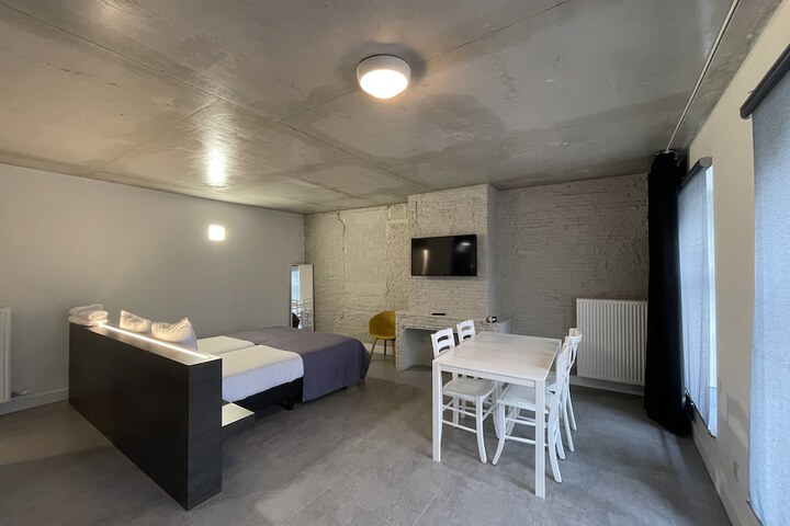 Room 17 of 113