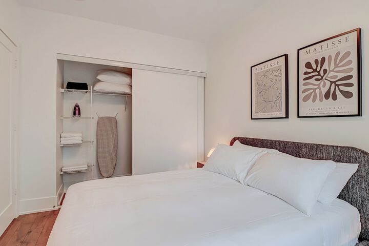 Room 26 of 100