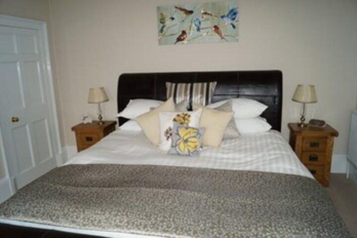 Room 6 of 15