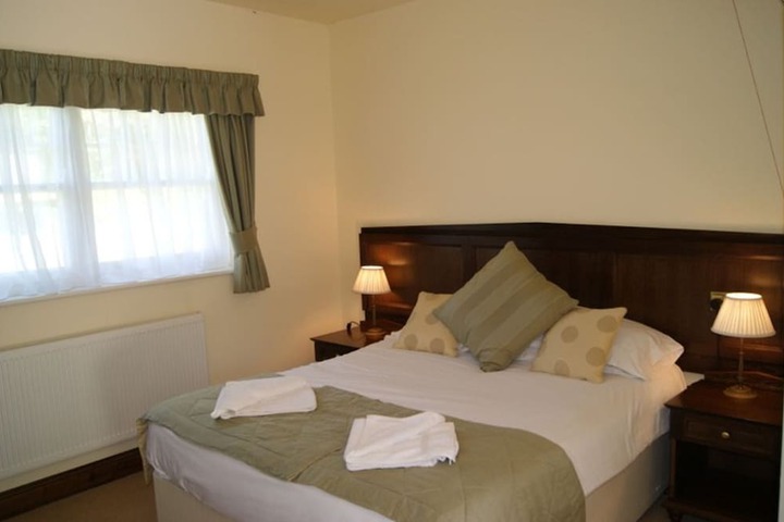 Room 2 of 51