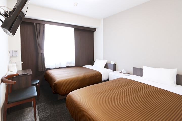 Room 7 of 51
