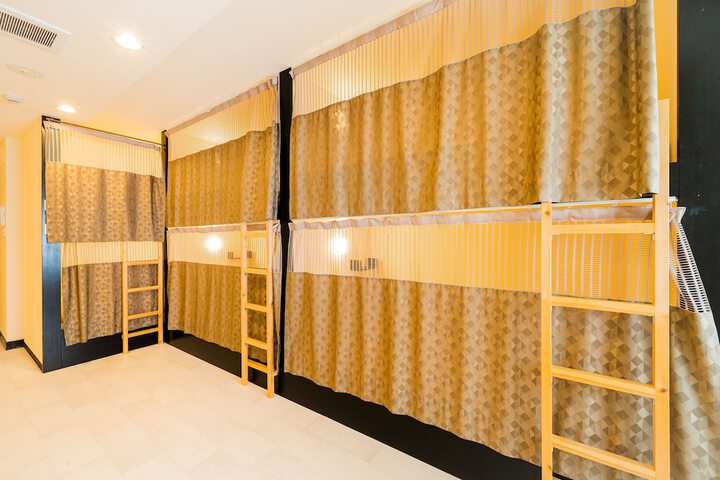 Room 21 of 53