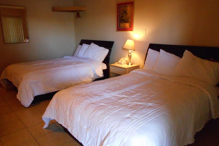 Room 15 of 141