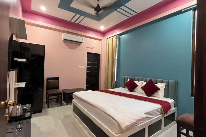 Room 5 of 73