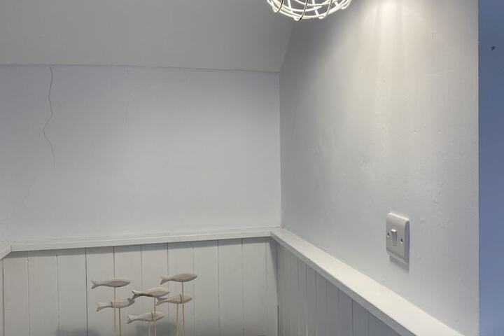 Room 13 of 93