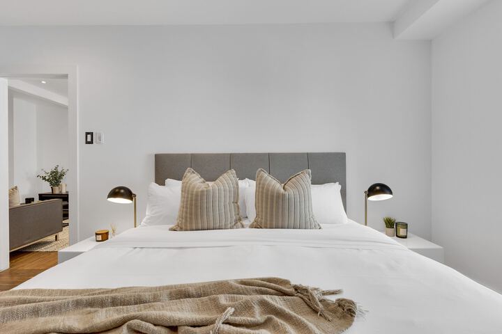 Room 43 of 104