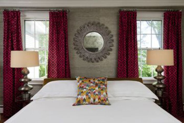 Room 40 of 85