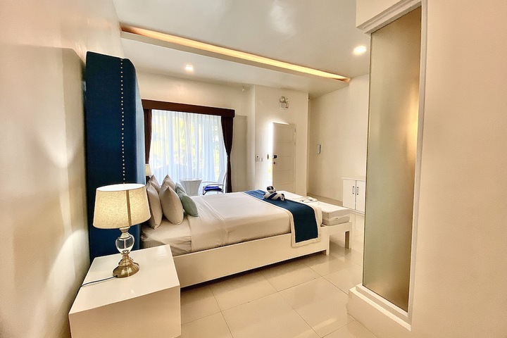 Room 16 of 51