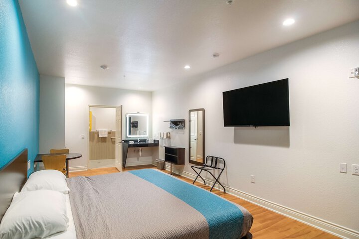 Room 10 of 47