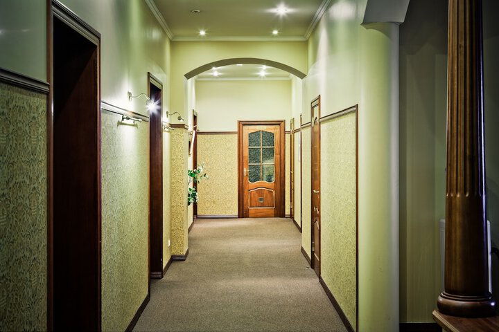 Ballroom/Hall 30 of 34