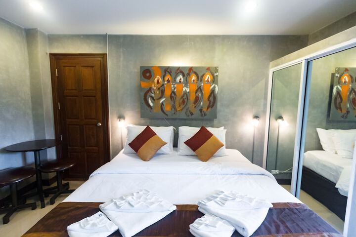 Room 26 of 123