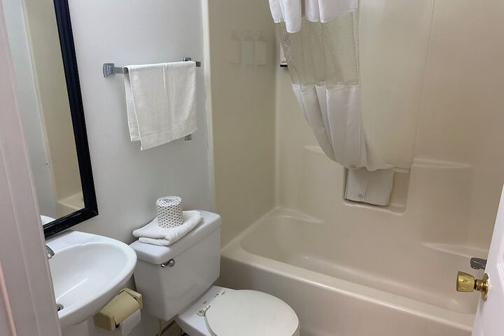 Room 18 of 23