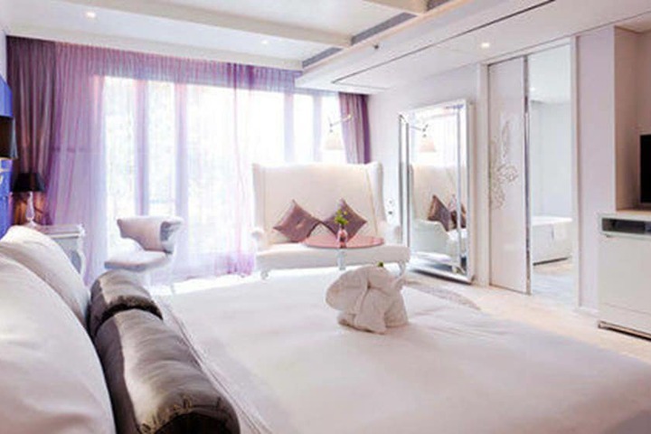 Room 8 of 70